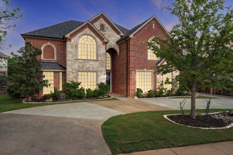 Property Photo of 3306 Castlewood Boulevard, Highland Village 75077 – Home for Sale in Highland Village