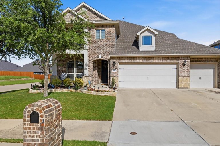 Property Photo of 9001 Wichita Lane, Argyle 76226 – Home for Sale in Argyle