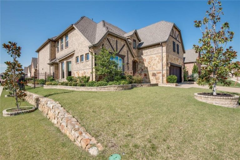 Property Photo of 402 San Marcos Drive, Irving 75039 – Home for Sale in Irving