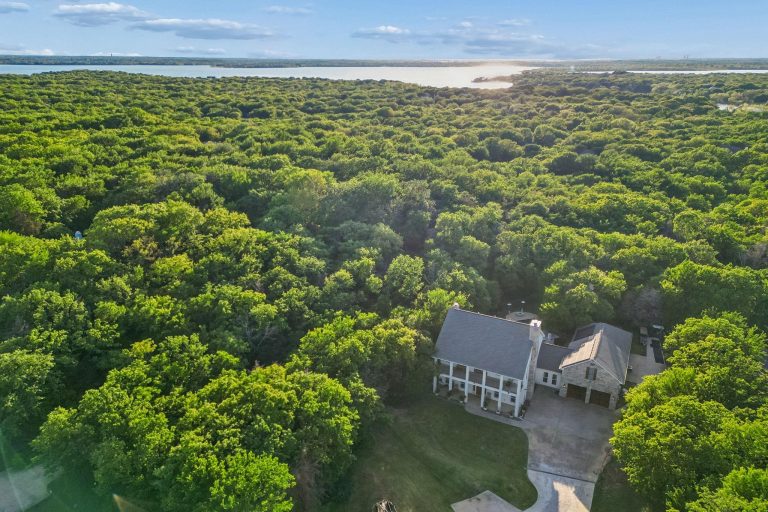 Property Photo of 660 Alexandrite Drive, Oak Point 75068 – Home for Sale in Oak Point