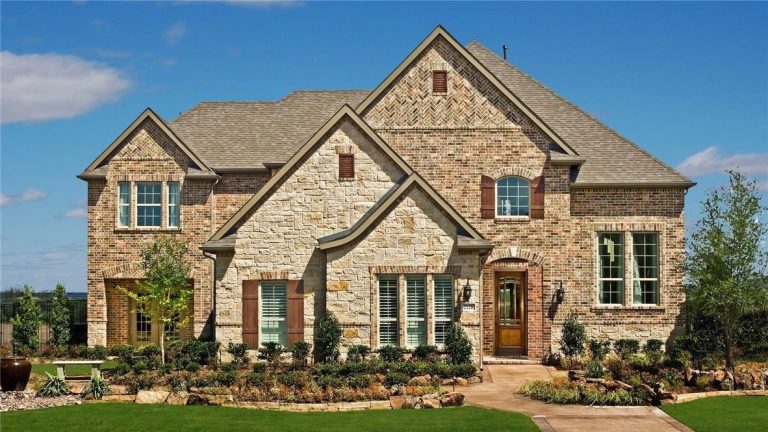 Property Photo of 2220 Trophy Club Drive, Trophy Club 76262 – Home for Sale in Trophy Club