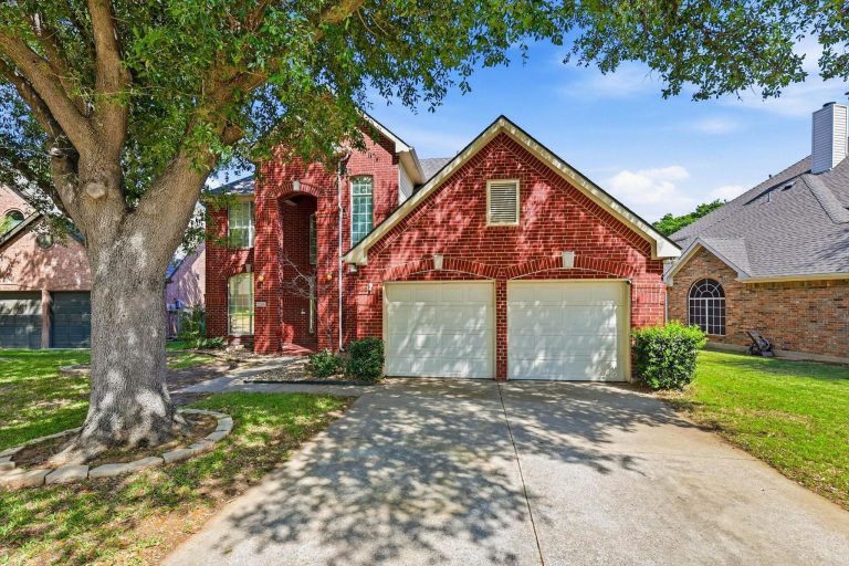 Property Photo of 3264 Paddock Circle, Flower Mound 75022 – Home for Sale in Flower Mound