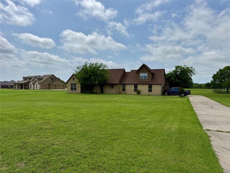 Property Photo of 506 Eagle Pass, Royse City 75189 – Home for Sale in Royse City