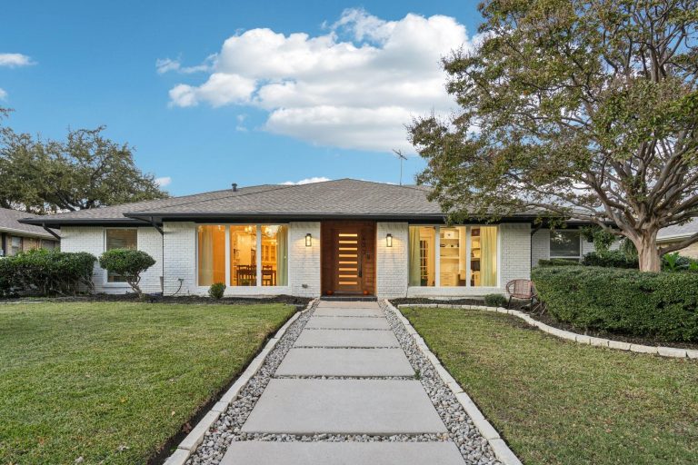 Property Photo of 433 Fieldwood Drive, Richardson 75081 – Home for Sale in Richardson