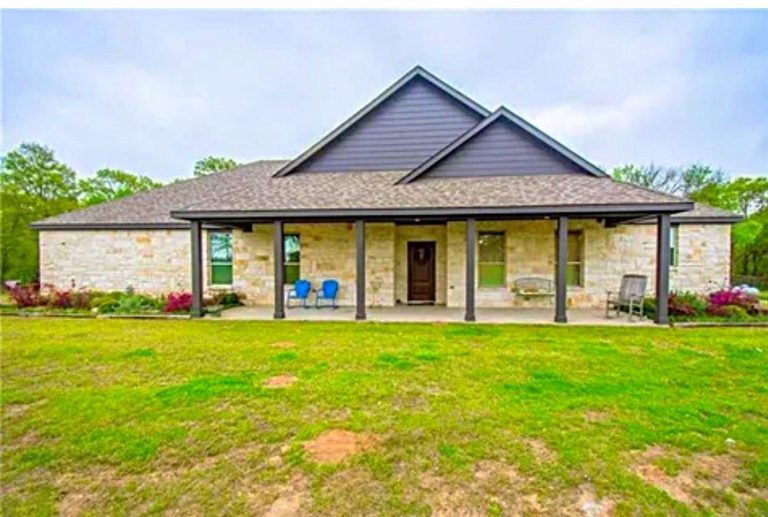 Property Photo of 173 Rs County Road 2365, Alba 75410 – Home for Sale in Alba