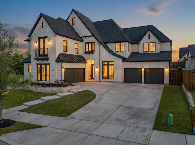 Property Photo of 2216 Winding Creek Circle, Fort Worth 76008 – Home for Sale in Fort Worth