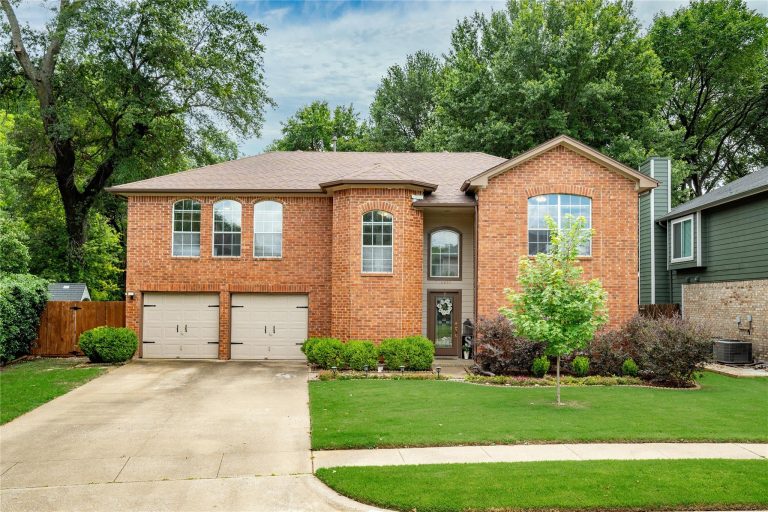 Property Photo of 2601 Misty Glen Drive, Flower Mound 75028 – Home for Sale in Flower Mound