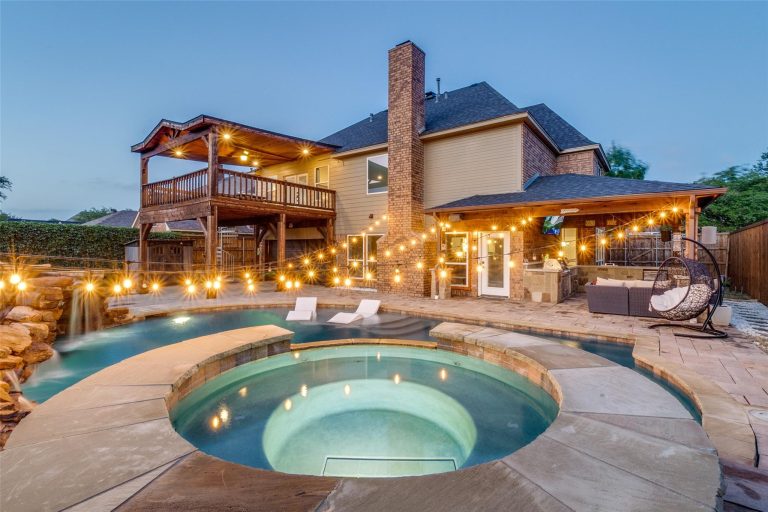 Property Photo of 4009 Crestwood Drive, Carrollton 75007 – Home for Sale in Carrollton