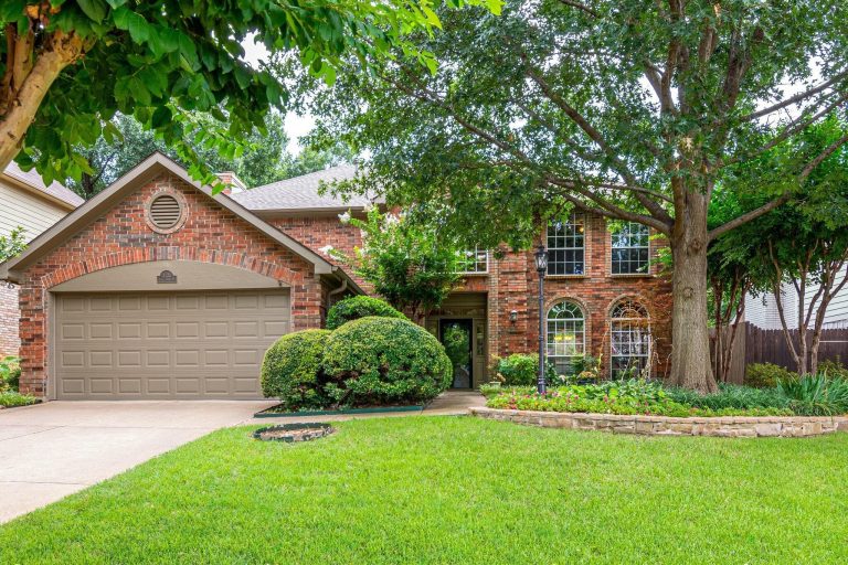 Property Photo of 3233 Shady Glen Drive, Grapevine 76051 – Home for Sale in Grapevine