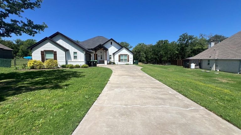 Property Photo of 1120 Horizon Trace Drive, Azle 76020 – Home for Sale in Azle