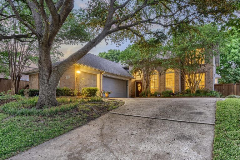 Property Photo of 4806 Ivyleaf Lane, McKinney 75072 – Home for Sale in McKinney
