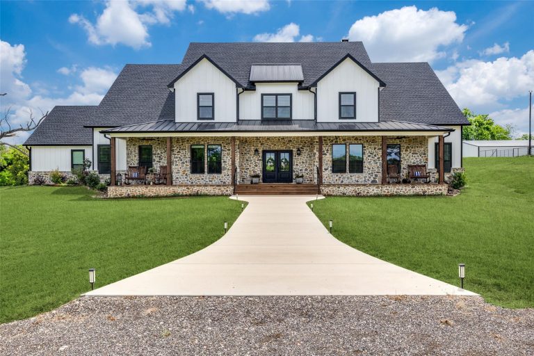 Property Photo of 841 Vz County Road 4603, Ben Wheeler 75754 – Home for Sale in Ben Wheeler