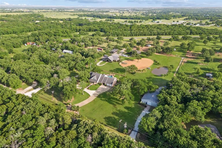 Property Photo of 12630 Merrill Road, Pilot Point 76258 – Home for Sale in Pilot Point