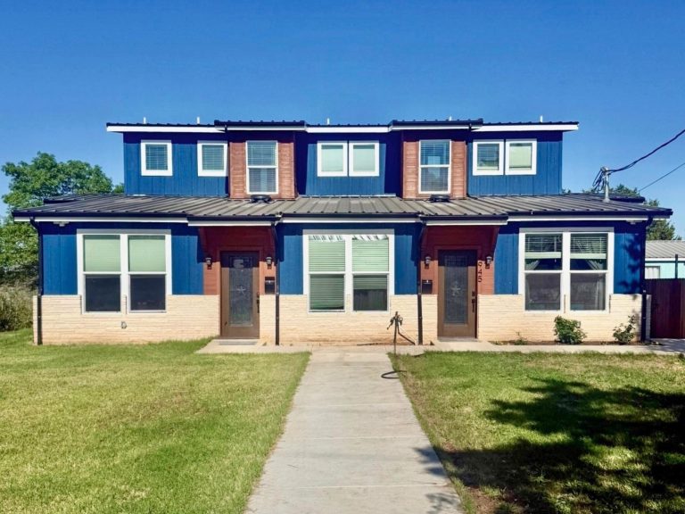 Property Photo of 4945 Peachtree Circle, Granbury 76048 – Home for Sale in Granbury