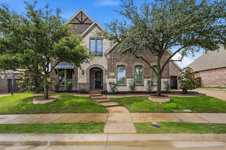 Property Photo of 576 Featherstone Drive, Rockwall 75087 – Home for Sale in Rockwall