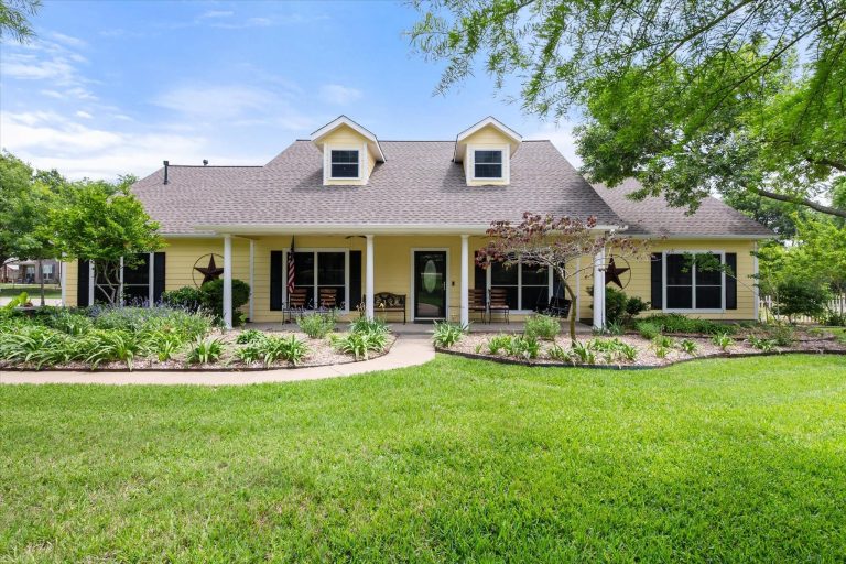 Property Photo of 801 Seeton Road, Mansfield 76063 – Home for Sale in Mansfield