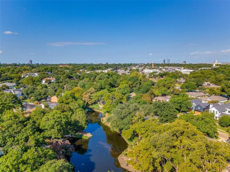 Property Photo of 6606 Yosemite Lane, Dallas 75214 – Home for Sale in Dallas
