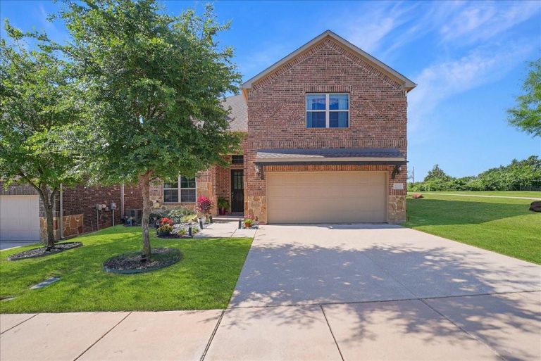 Property Photo of 2202 Stanhill Drive, Corinth 76210 – Home for Sale in Corinth