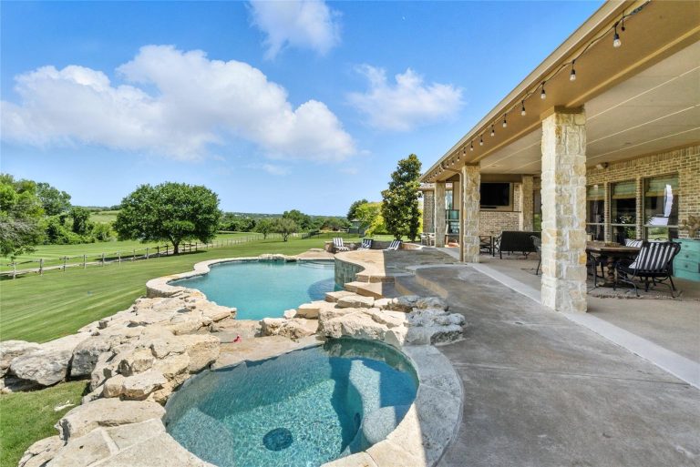 Property Photo of 141 Pinnacle Peak Lane, Weatherford 76087 – Home for Sale in Weatherford