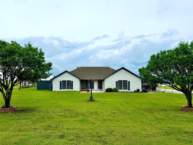 Property Photo of 6025 Fm 547, Farmersville 75442 – Home for Sale in Farmersville