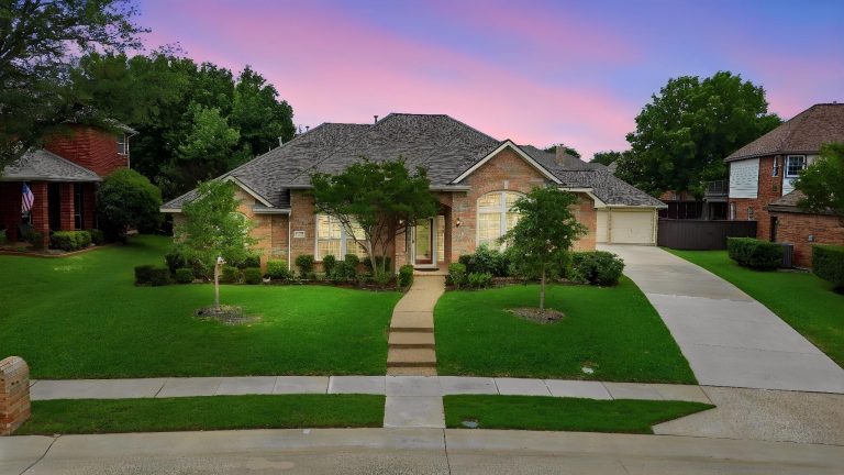Property Photo of 2709 Greenview Drive, McKinney 75072 – Home for Sale in McKinney