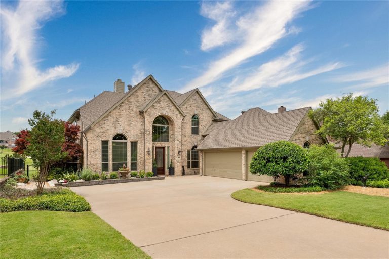 Property Photo of 1400 Fairlakes Pointe Drive, Rockwall 75087 – Home for Sale in Rockwall