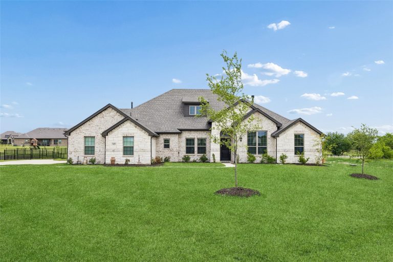 Property Photo of 6608 Woodley Court, Mesquite 75126 – Home for Sale in Mesquite