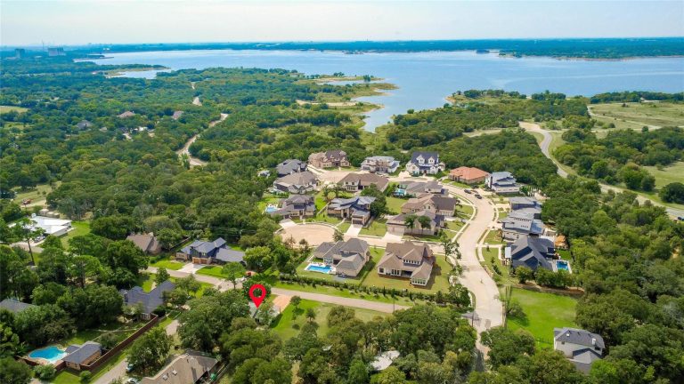 Property Photo of 4100 Holly Lane, Flower Mound 75022 – Home for Sale in Flower Mound