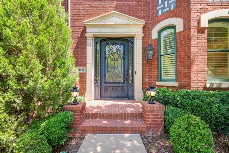 Property Photo of 1508 Main Street, Southlake 76092 – Home for Sale in Southlake
