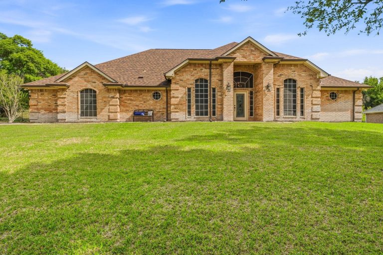 Property Photo of 3625 Four Trees Drive, Weatherford 76087 – Home for Sale in Weatherford