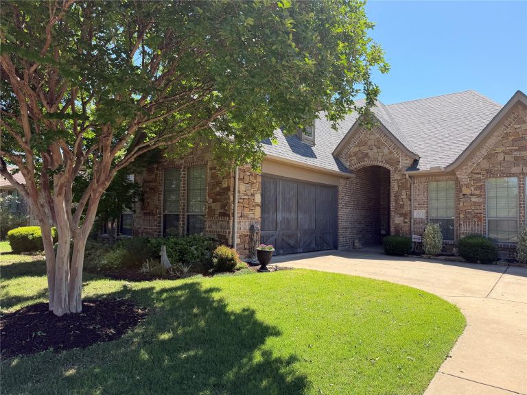 Property Photo of 2512 Cedarwood Trail, Rockwall 75032 – Home for Sale in Rockwall