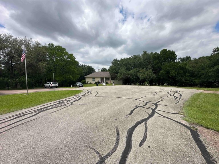 Property Photo of 8510 Linden Court, Granbury 76049 – Home for Sale in Granbury