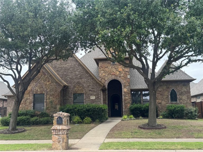 Property Photo of 8009 Canyon Oak Drive, North Richland Hills 76182 – Home for Sale in North Richland Hills
