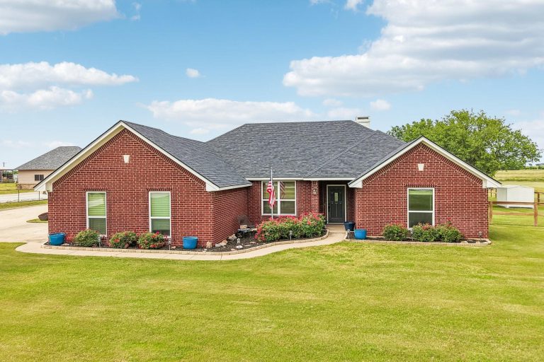 Property Photo of 7793 Country View Lane, Sanger 76266 – Home for Sale in Sanger