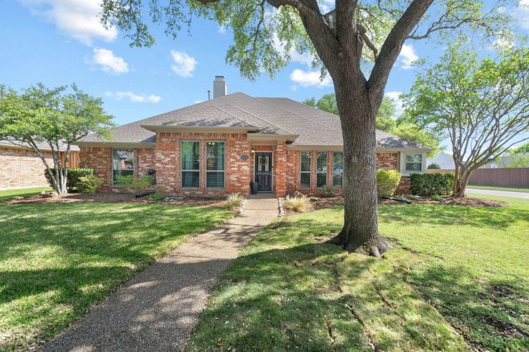 Property Photo of 2424 Bowie Drive, Plano 75025 – Home for Sale in Plano