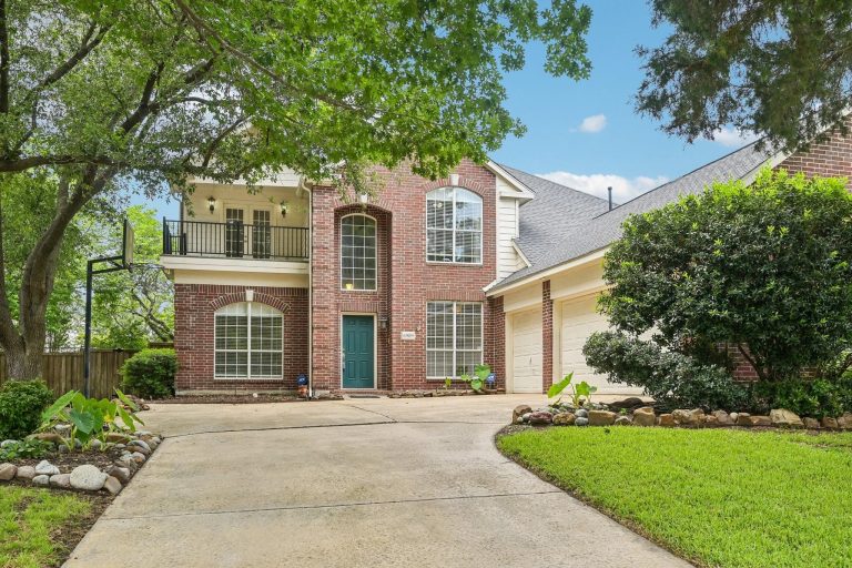 Property Photo of 6909 Twin Ponds Drive, Plano 75074 – Home for Sale in Plano