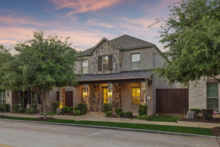 Property Photo of 2232 Royal Crescent Drive N, Flower Mound 75028 – Home for Sale in Flower Mound