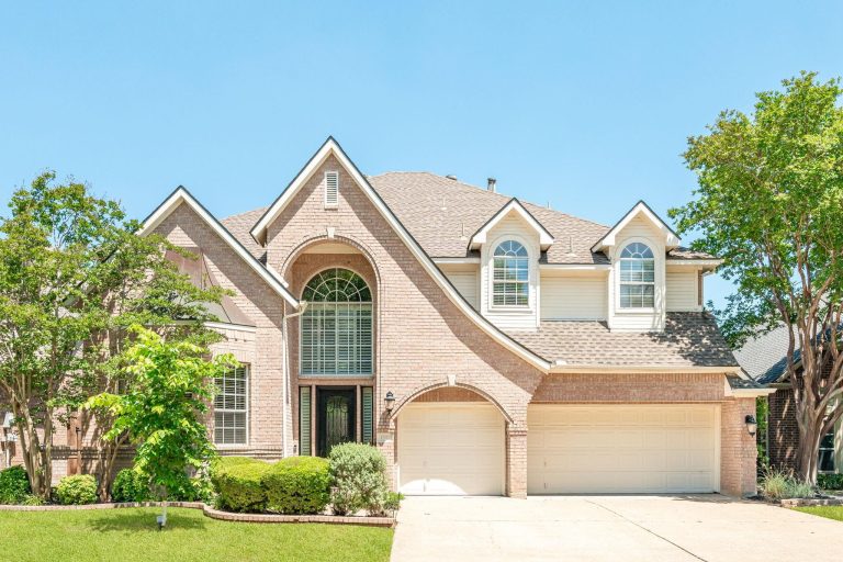 Property Photo of 1511 Hunters Creek Drive, McKinney 75072 – Home for Sale in McKinney