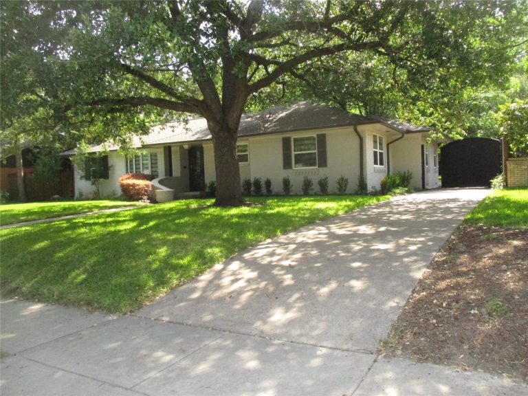 Property Photo of 202 Thompson Drive, Richardson 75080 – Home for Sale in Richardson