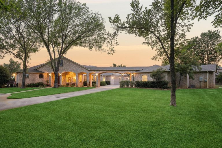 Property Photo of 1135 Copper Canyon Road, Copper Canyon 76226 – Home for Sale in Copper Canyon