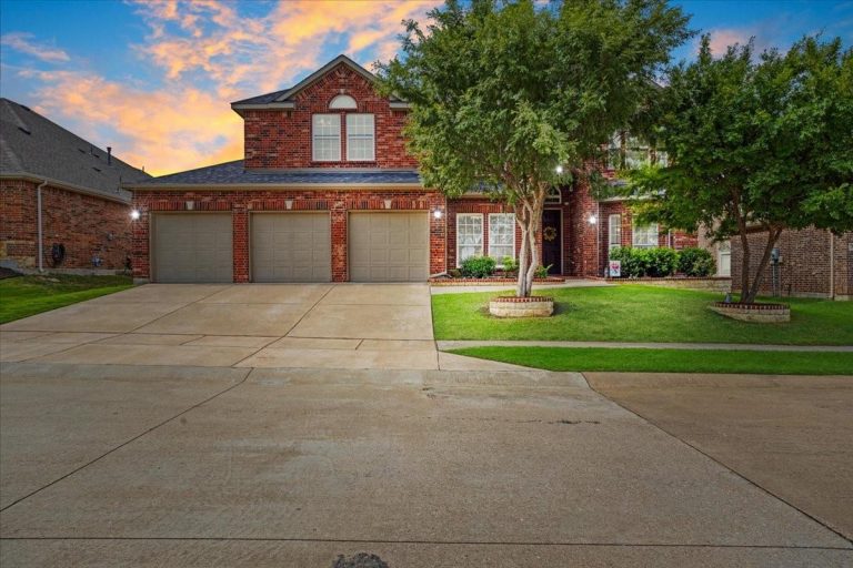 Property Photo of 319 N Westphalian Drive, Celina 75009 – Home for Sale in Celina