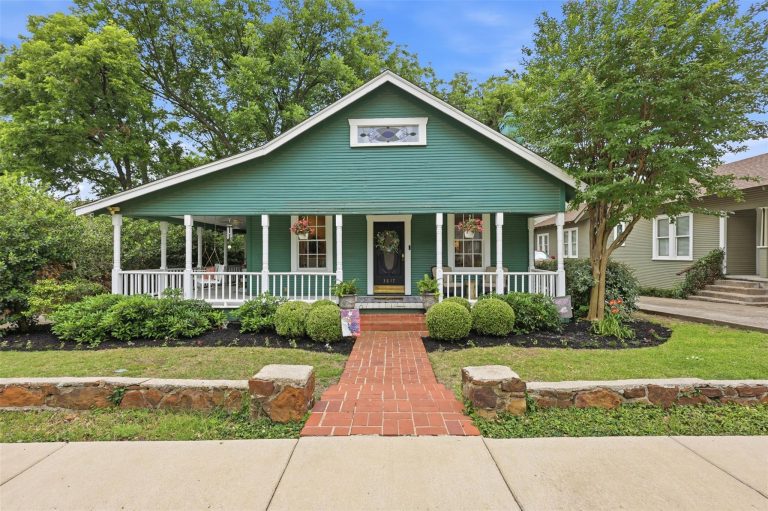 Property Photo of 3817 Clarke Avenue, Fort Worth 76107 – Home for Sale in Fort Worth