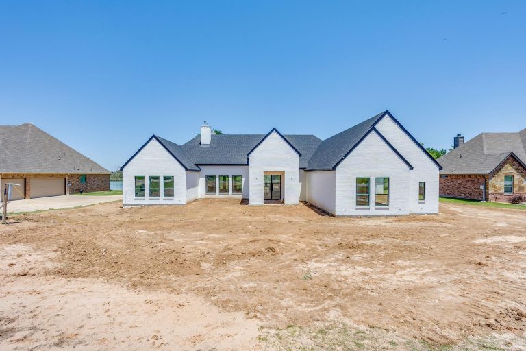 Property Photo of 129 Lakeside Drive, Lipan 76462 – Home for Sale in Lipan