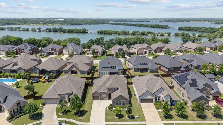 Property Photo of 6604 Merlot Circle, Rowlett 75088 – Home for Sale in Rowlett