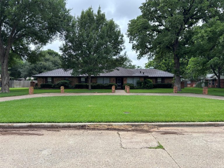 Property Photo of 2409 Vega Street, Grand Prairie 75050 – Home for Sale in Grand Prairie