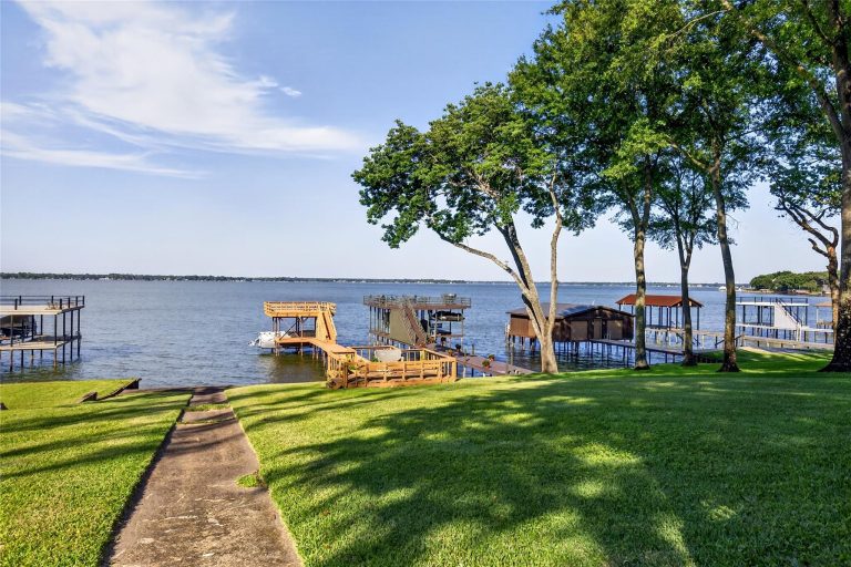 Property Photo of 1113 Rim Of The World Drive, Tool 75143 – Home for Sale in Tool