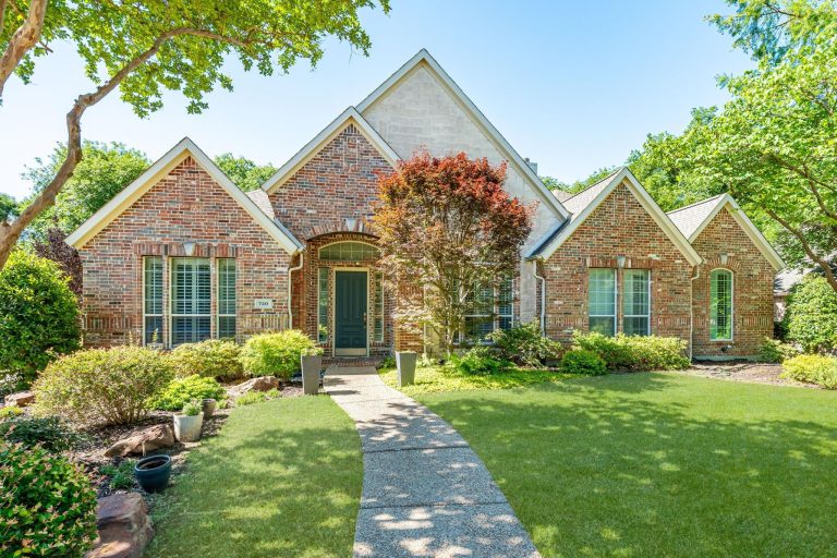 Property Photo of 720 Ashley Place, Murphy 75094 – Home for Sale in Murphy