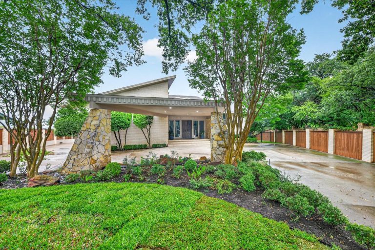 Property Photo of 4 Lombardy Court, Benbrook 76132 – Home for Sale in Benbrook