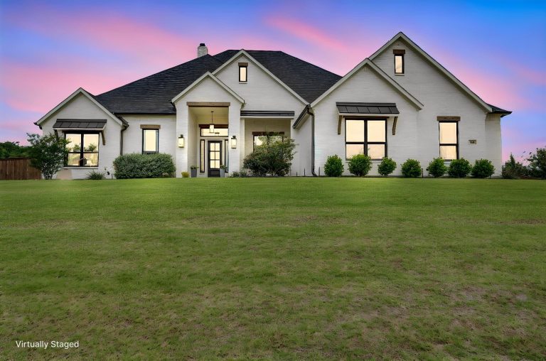 Property Photo of 3011 Wesley Street, Midlothian 76065 – Home for Sale in Midlothian