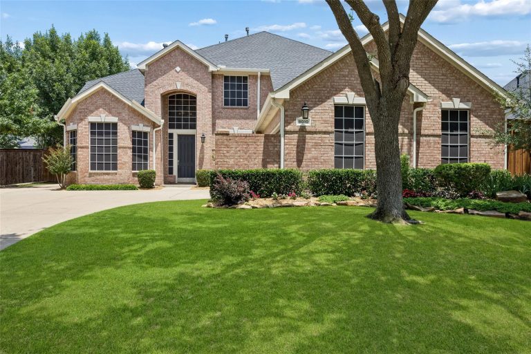 Property Photo of 8010 Kings Court, Rowlett 75089 – Home for Sale in Rowlett